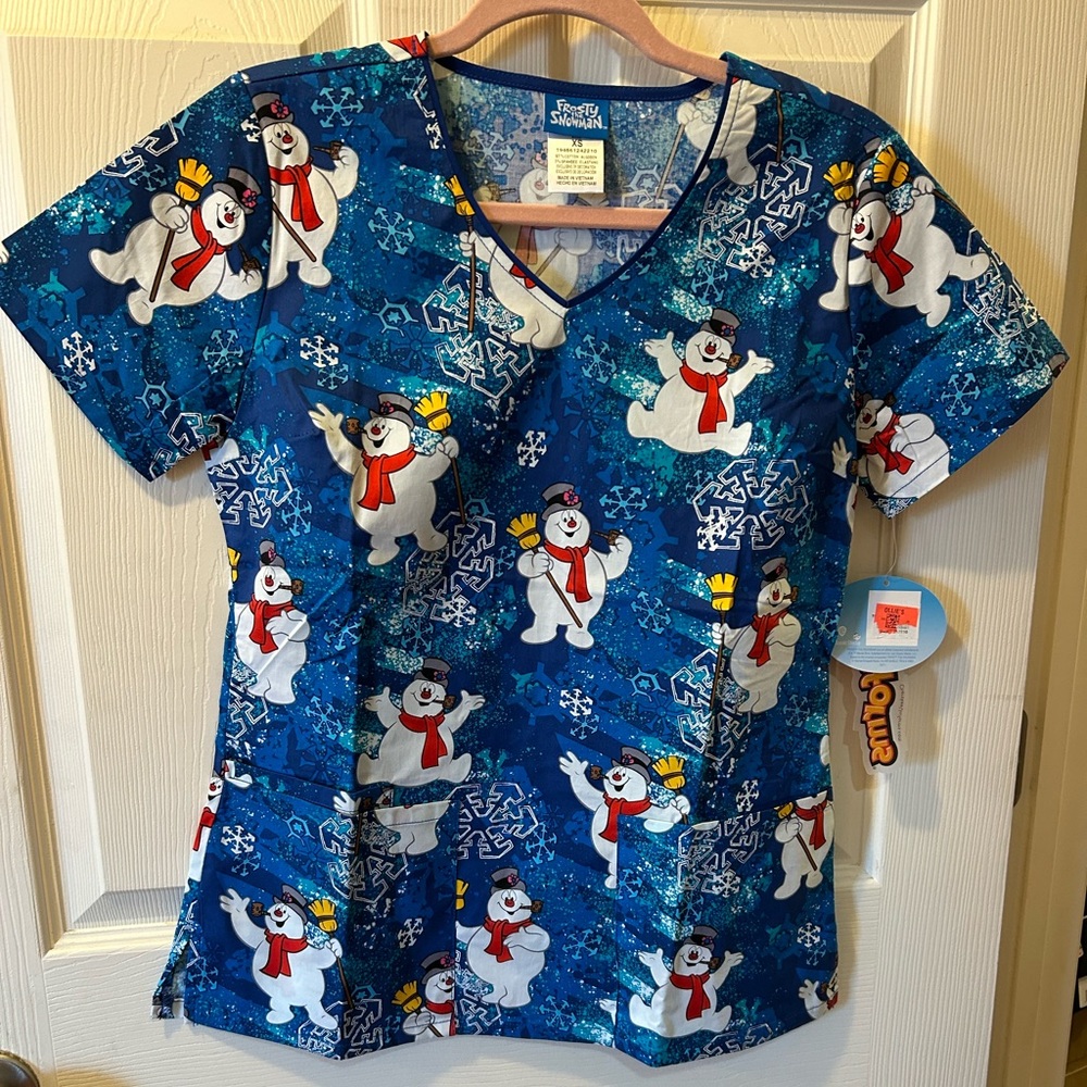 Frosty the Snowman XS Blue Scrub Top Tooniforms Women’s Uniform Top NWT